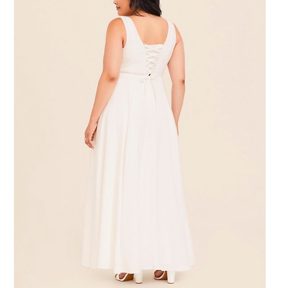 💕NEW Torrid Jacquard Gown with added Belt